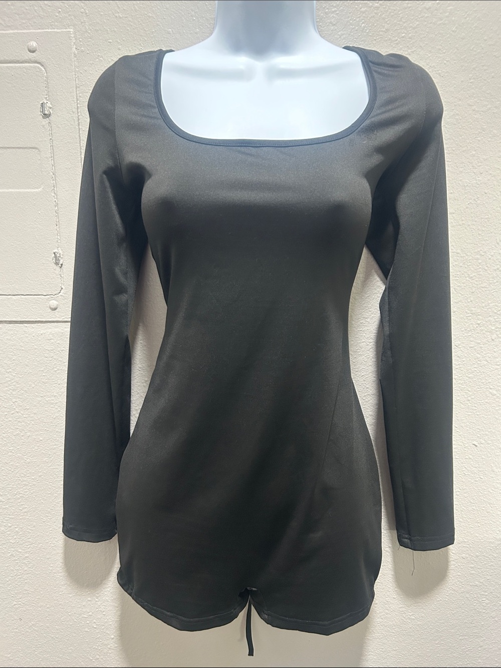 Women's Black Long-Sleeve Scoop Neck Romper